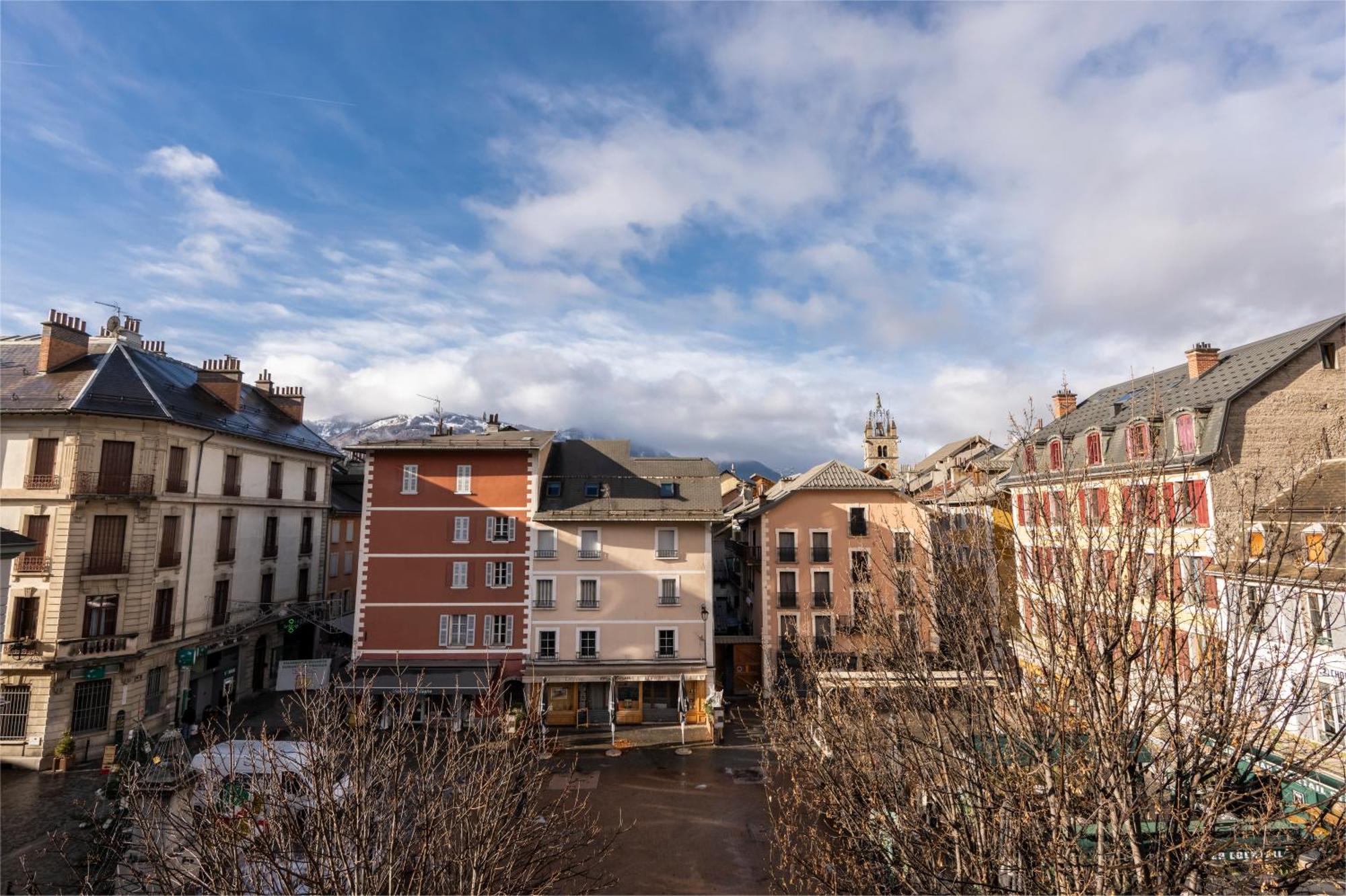 Superbe Loft - Situ Sur La Place Centrale Barcelonnette Eksteriør bilde